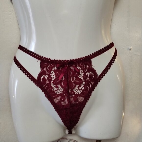 RSlove (L) Three Piece Floral Lace Lingerie Set in Burgundy - Picture 4 of 9